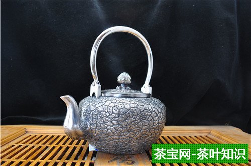 银壶泡茶有什么好处 银壶泡茶有没有副作用