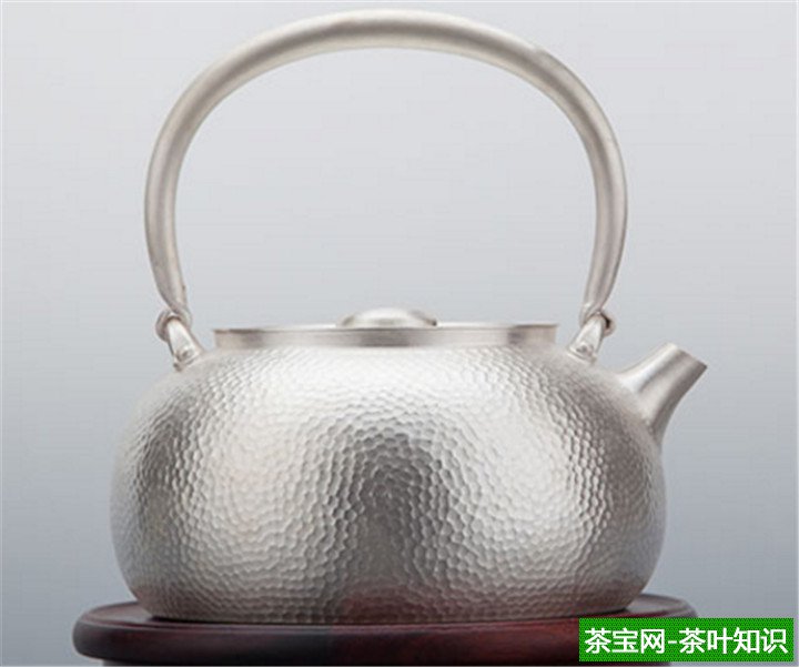 银壶与各材质茶壶泡茶之间有什么区别？