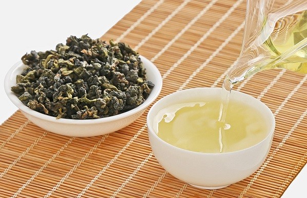 哪些茶容易伤胃，需要根据自身情况适量饮用